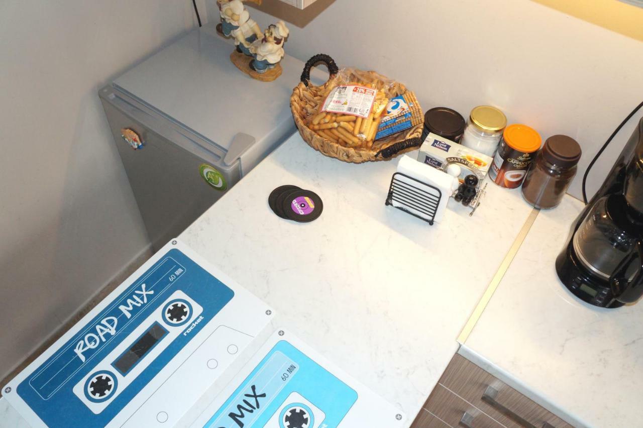 Best Vfm In Athens Apartment Bagian luar foto